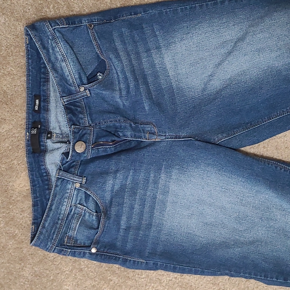 1822 Adrianna Slim Ankle Jeans 16